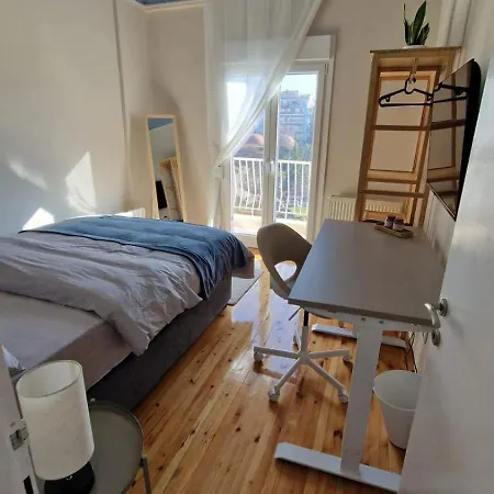 Nomad Co Living Space