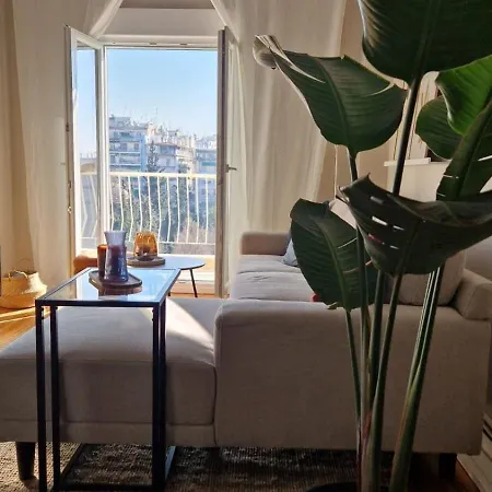 Nomad Co Living Space * Θεσσαλονίκη